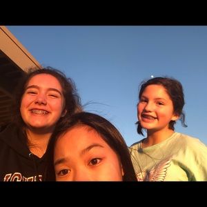 Meet your Posher, Chloe